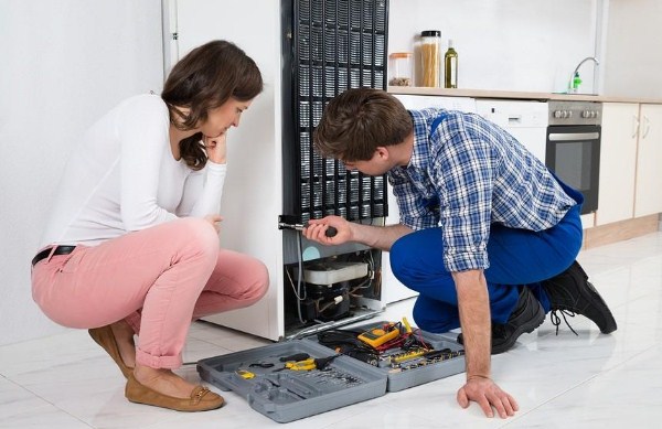 Người dùng có nên tự sửa tủ lạnh side by side tại nhà?